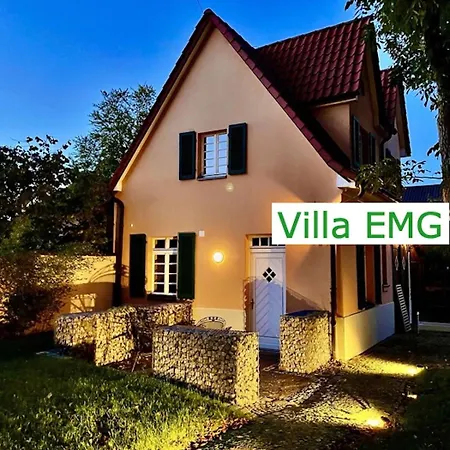 Luxus Rollstuhlgerechtes Emg Hannover, Messe, Mit Sauna, Garten, Fuer Familien Gruppen Bis 25 Personen 别墅