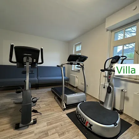 别墅 Luxus Rollstuhlgerechtes Emg Hannover, Messe, Mit Sauna, Garten, Fuer Familien Gruppen Bis 25 Personen