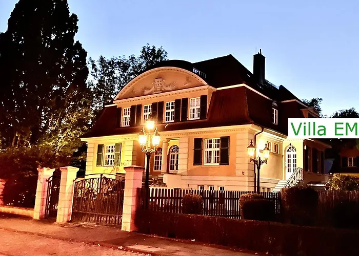 Вилла Luxus Emg Hannover, Messe, Braunschweig Mit Sauna, Garten Fuer Familien Gruppen Bis 25 Personen *